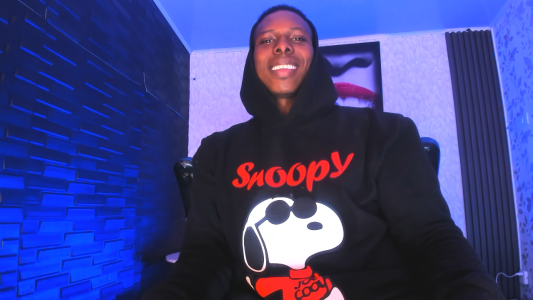 mike_aly mike snoopy Pic 2