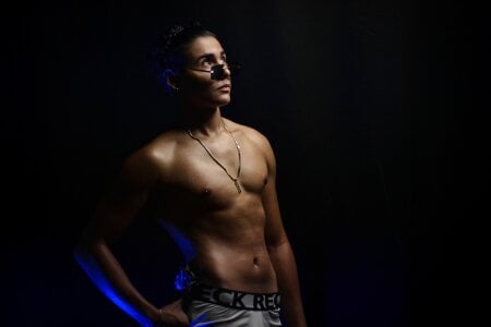 chris_de_la_fonde Public Pic 7