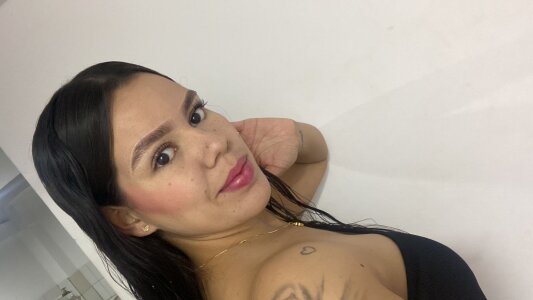 Mia-Kendall Public Pic 2