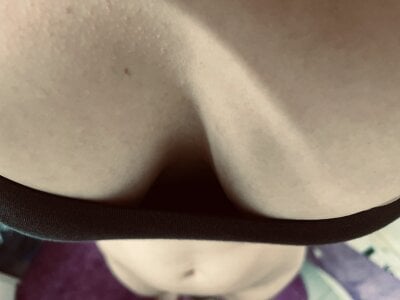 DirtyyoungInaPublic图片