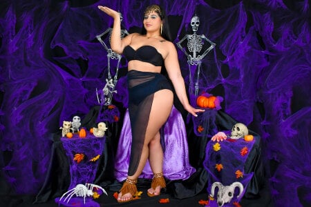 XiommyMorriss Seductive Witch Energy Pic 8