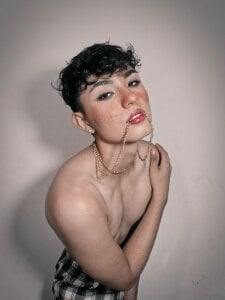 ReneePazPublic Bild 2