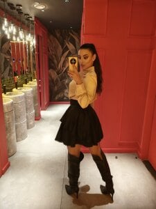 VallerieJones Saturday night out Pic 3