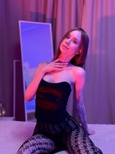 KarolinaConnerPantyhose and corset: seduction 🖤图片 3