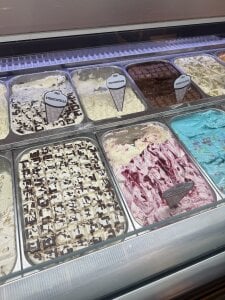 Emma_Lodge: Birthday Girl!!! 🥳🥰 ( 3 фото)