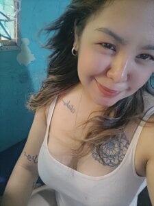 WildPinayPREGNANT Public Foto