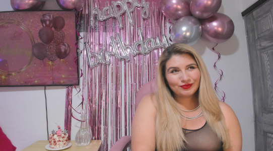 mailyn_bakerrr: MY BIRTHDAY CELEBRATION❤️ ( 3 фото)