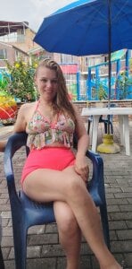 angel_yours11 Pool Day 🏊🏊 Fotka 3