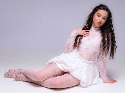 Amber_Bond white lace for love Poză