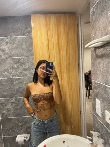 Pretty_roxxyy Public Pic 3