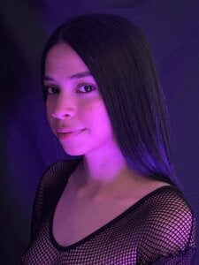 Doncella__18Sexy And Hot Bild 3