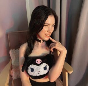 Sophie_SkyAngelのur fav petite girl Sophie 💋の 5枚の写真