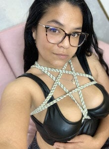 Isabel_Cortez_ Cute bondage slika