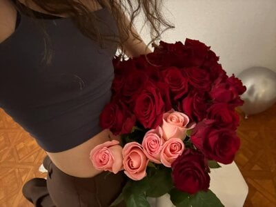 BeckyZariya Public Billede