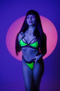 Neon Party 💞 de MartinaBlakes  9 Imagens