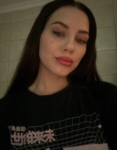 AliceWorall Public Pic