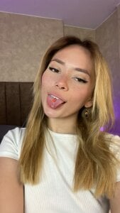 LanaMills_ Blonde Εικόνα 3
