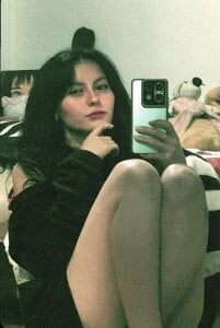 Naomimolie Public slika 2