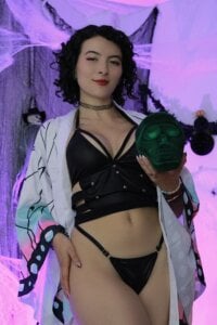 GabrielaMK Happy Halloween Photo 2