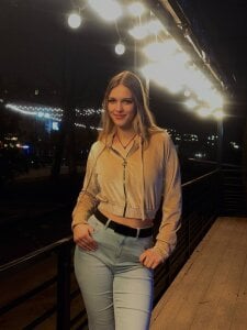 KimberliDean cold weather won't stop me from warming you up with warmth 🔥 Pic 2