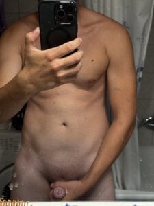 uncutboy240 Today live stream with my best friend in almost 3 hours. Stay tuned Hình