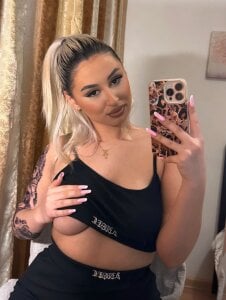 Kylie_One 😆 Pic 2