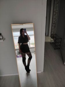 LouiseMarengo Public Pic