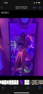 Emma-Rae Public Foto 2