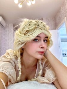 Luna_Veyra Public Pic 2