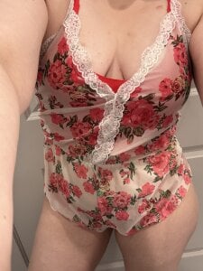 KittyVixenXoXo Public Pic 4