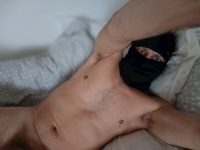 maskedhunk Public Pic 4