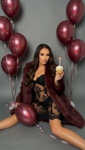 AlmaLuv kullanıcısının B-day Queen🍰 albümü -  7 fotoğraf