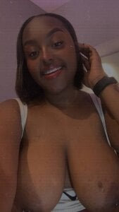 Aitana_Oliveira Huge and beautiful! Foto