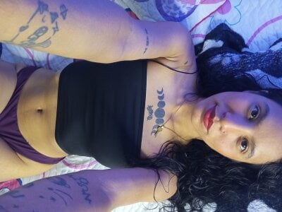 Karii-R Love Pic