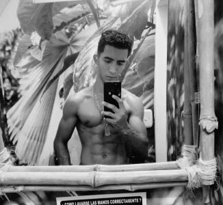 Caius_fox Public Pic 4