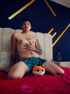 ThomasThundのdick boyの 6枚の写真