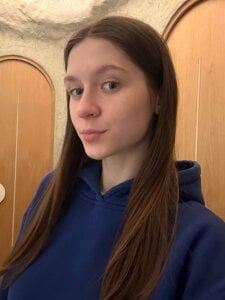 MinaMancilla hanging around Pic