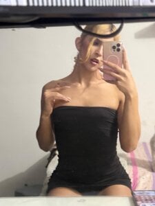 isa_fox_23 🔥 Pic 3