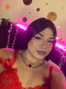 Cute_Emperatriz Sexy Empera Red Pic 2