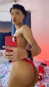 lyan_hots Public Pic 3