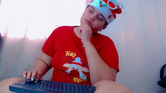 brunnette_hot today I dress for Christmas for you Pic 3