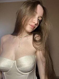 leslie_bird your sweet Leslie🫦🌸 зображення 2