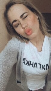 SaraRoushen Public Immagine  5