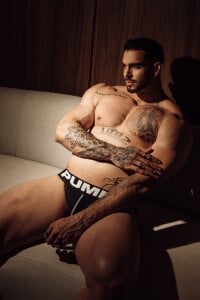 massimo_visconti 🖤 Pic 2