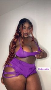 blaisysmith UR GIRL FAV ON PURPLE รูป  3