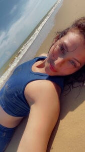 vicky__skinny_1 Beach☀️❤️🏖️ Pic 4