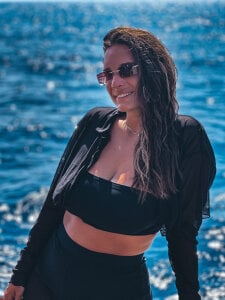 gina__cali Holiday Pic 3