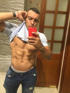 josephreus_ Body Pic 2