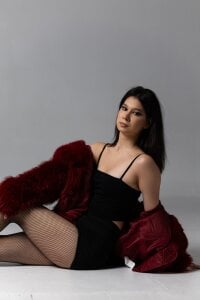 SaraDenars Scarlet Power Pic 2