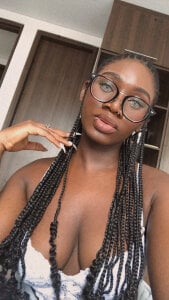 Huddah_cam